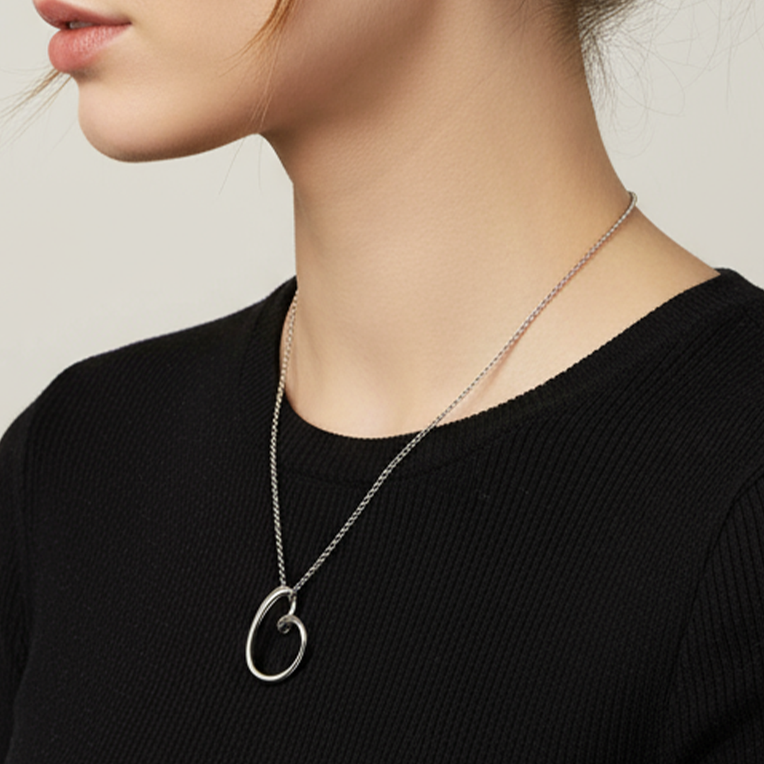 Heartline Pendant Necklace – 18K Gold & Silver Plated