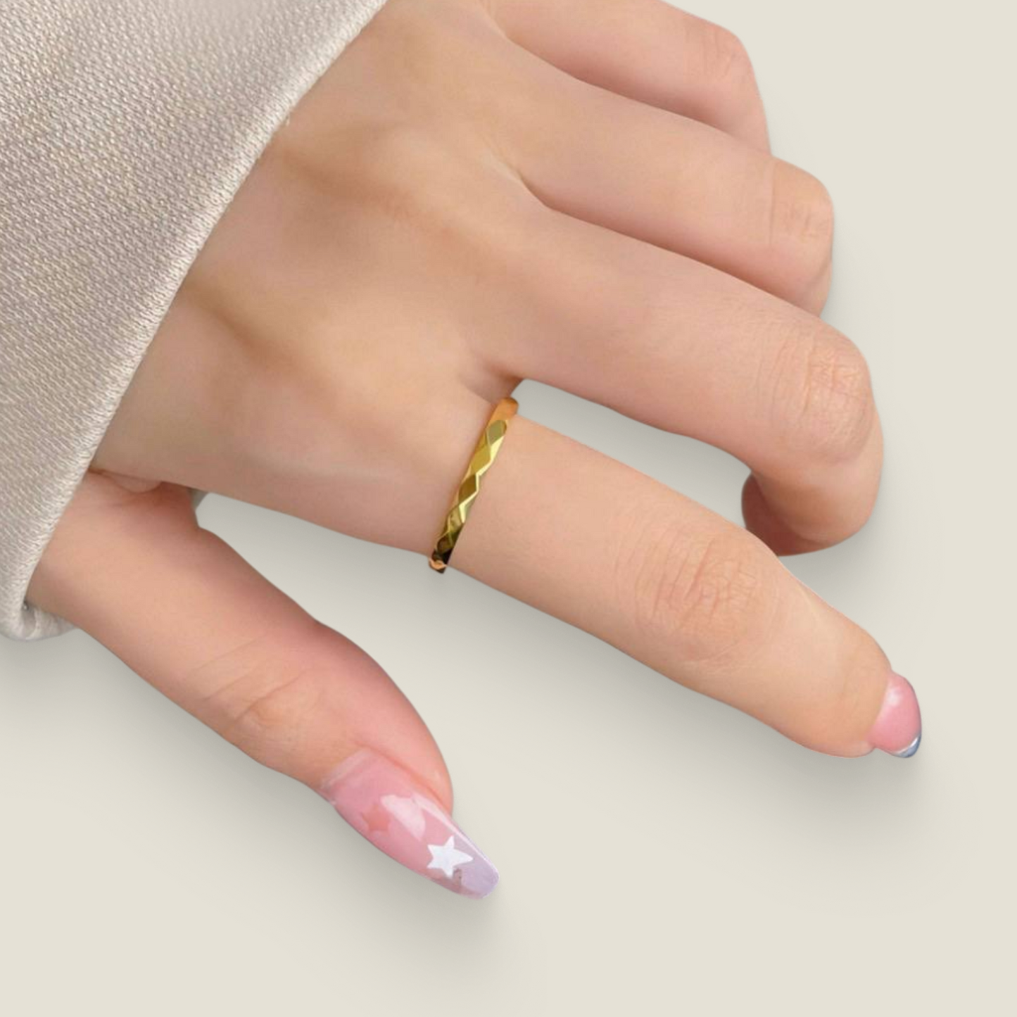 Minimal Faceted Stainless Steel Ring – Silver