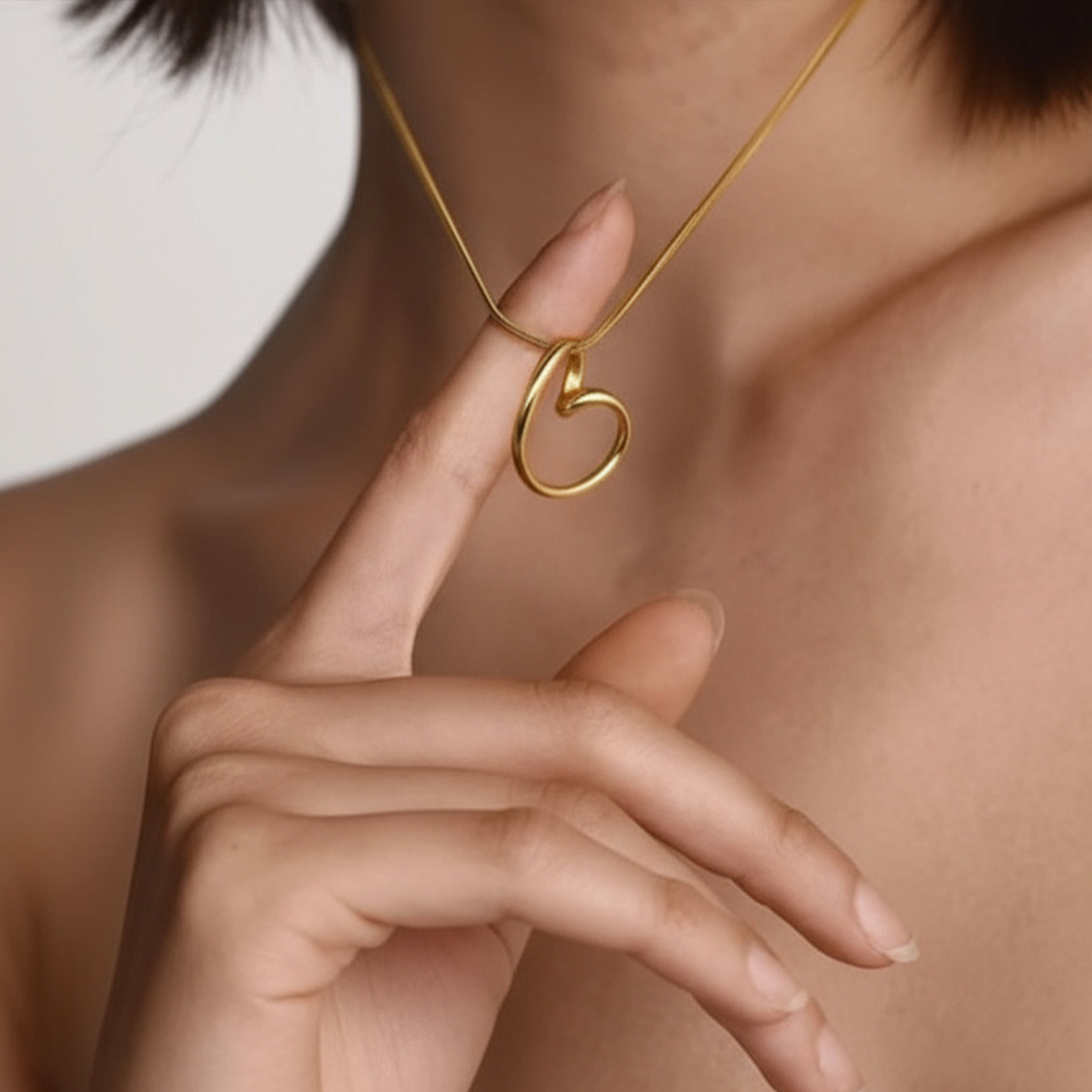 Heartline Pendant Necklace – 18K Gold & Silver Plated