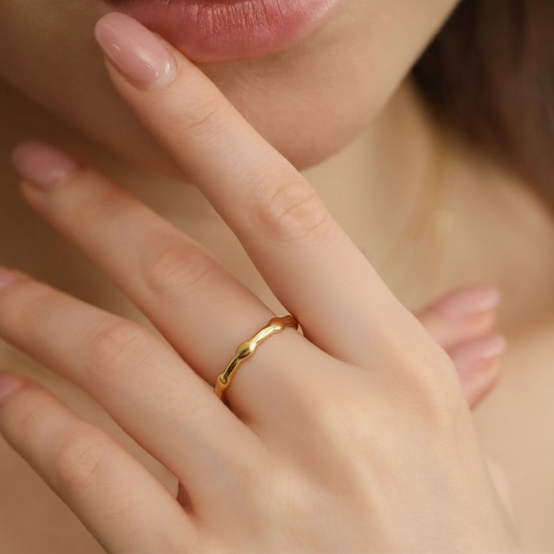 Wavy Minimal Adjustable Ring – Gold