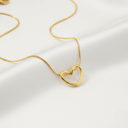 Minimal Heart Pendant Necklace – 18K Gold Love Symbol Jewelry